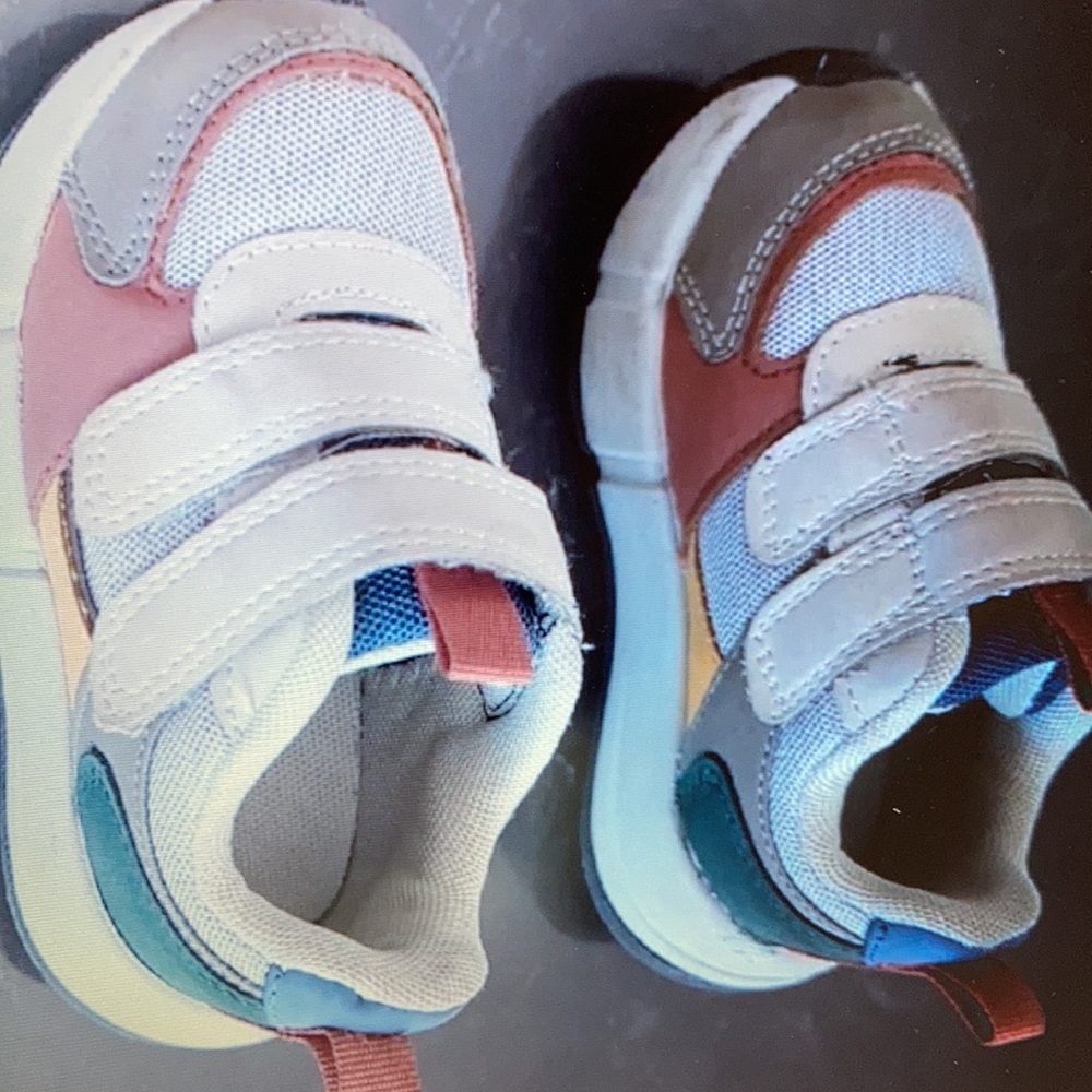 Velcro straps comfortable kid’s shoes